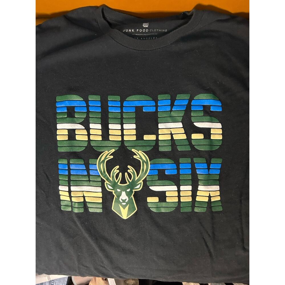 Milwaukee Bucks In Six 6 T Shirt Mens Size M Black 2021 NBA 🏆 CHAMPS